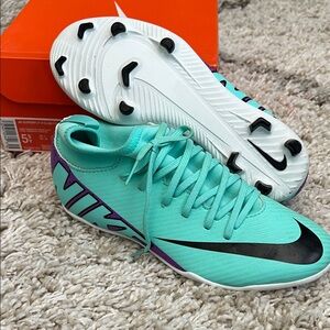 Nike Jr Superfly 9 Club Ft/Mg Teal Soccer Cleats. Youth Size 5.5y